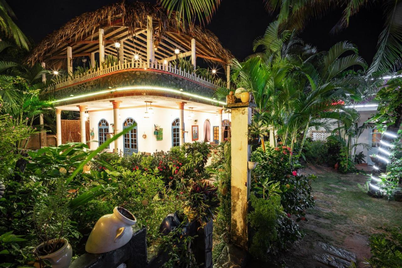 Hotel Veranda Beach Place Phan Thiet Exterior foto