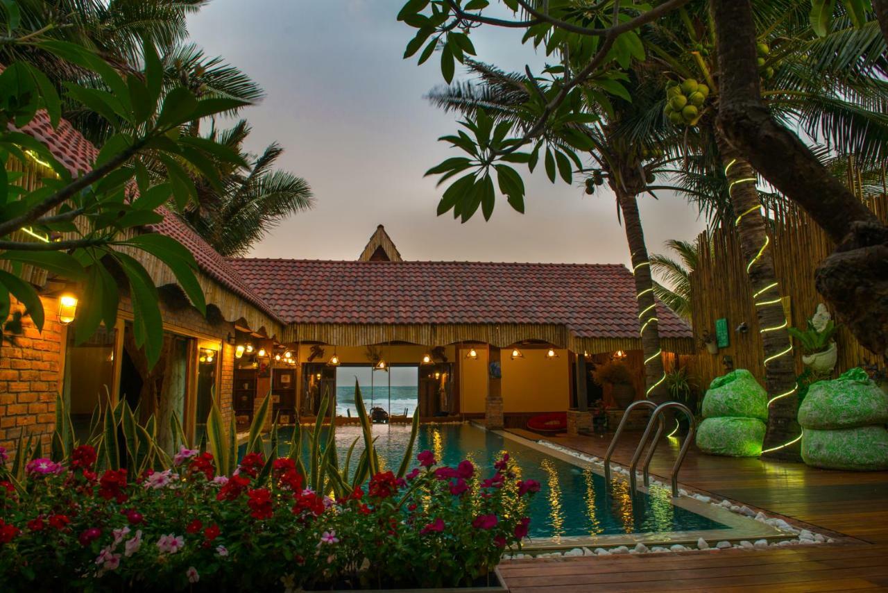 Hotel Veranda Beach Place Phan Thiet Exterior foto