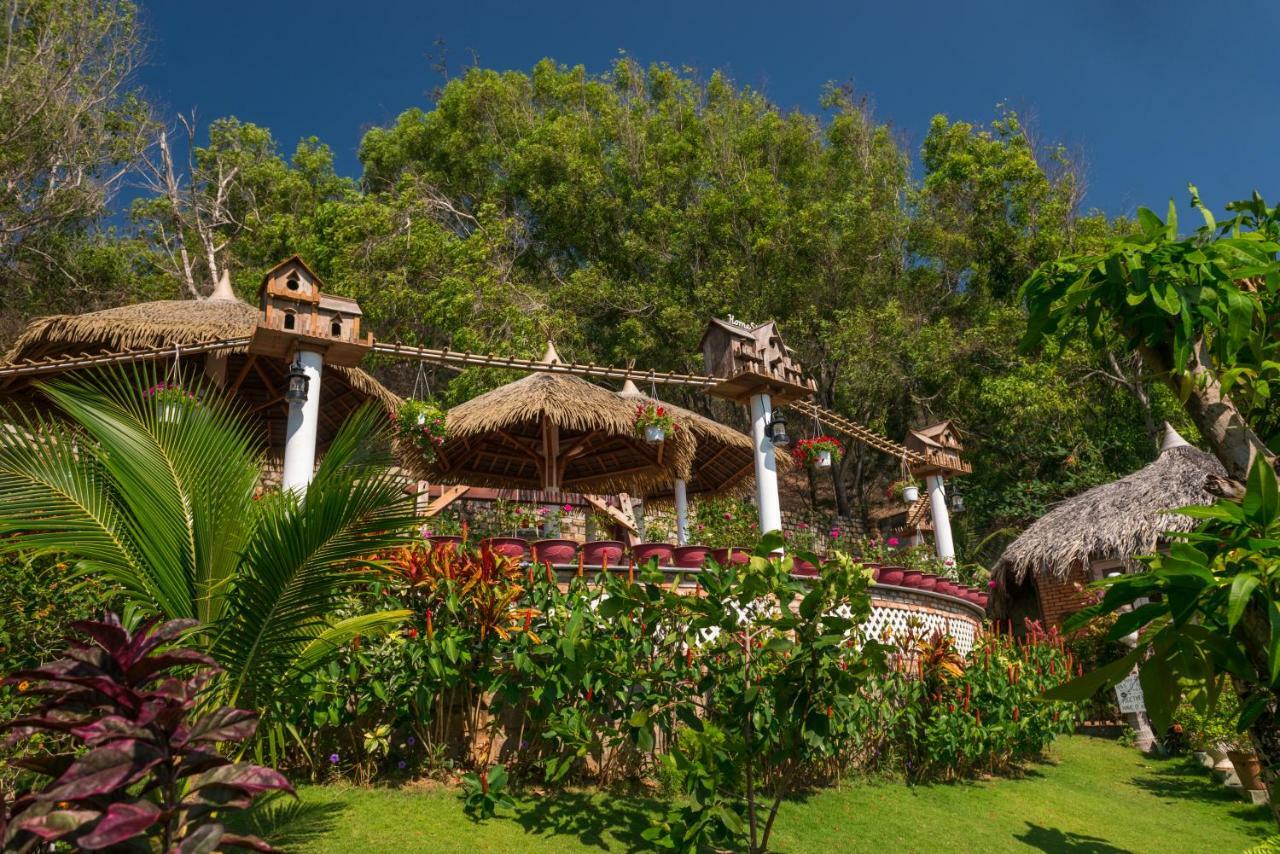 Hotel Veranda Beach Place Phan Thiet Exterior foto